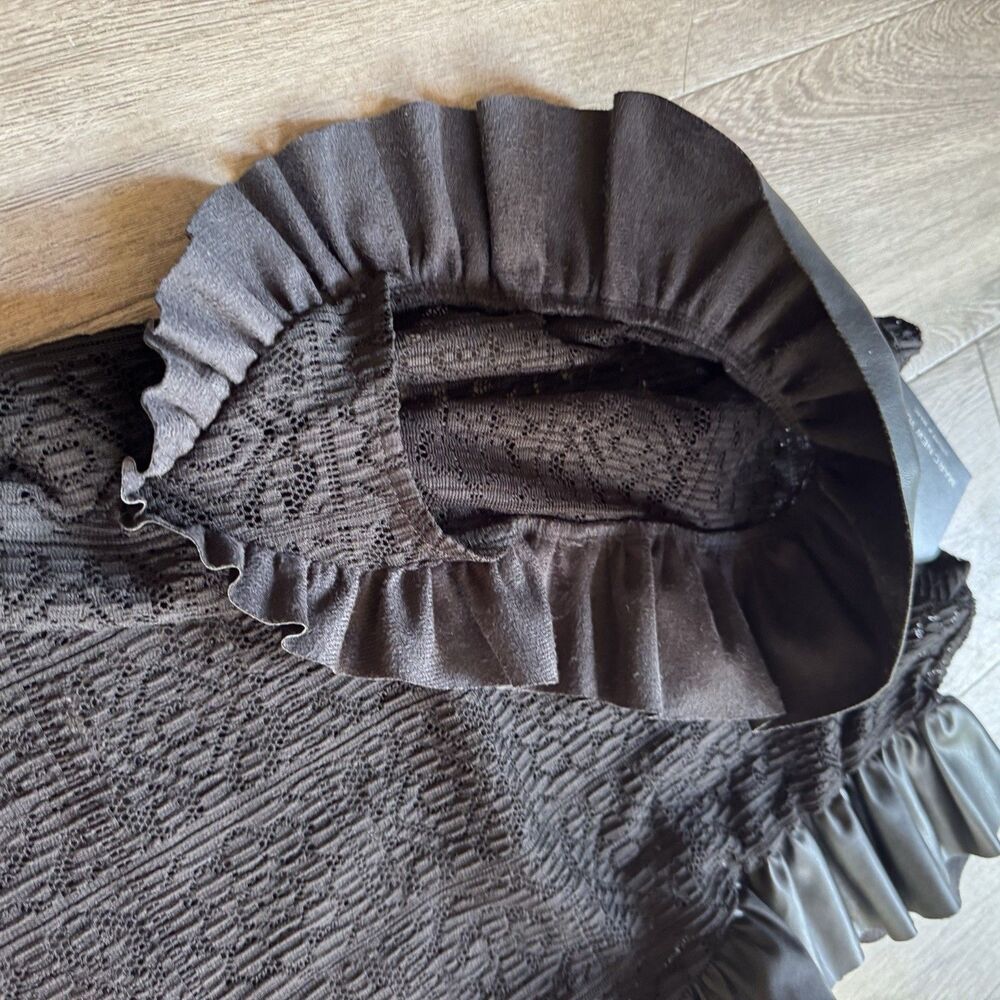 NWT Marc NY Black Lace Top Women Sz S Stretch Faux Leather Ruffle Whimsygoth - Picture 4 of 12